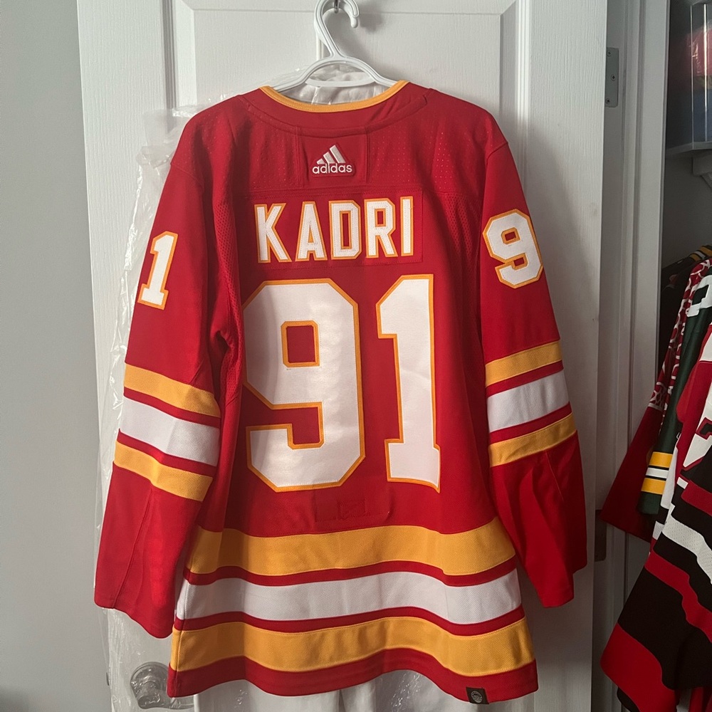 NHL Calgary Flames Nazem Kadri Adidas Indo Sz M (50) Jersey! Excellent cond!